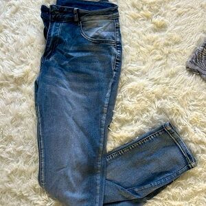 Stretchable Blue Wash Jeans (9-10) US Size LARGE